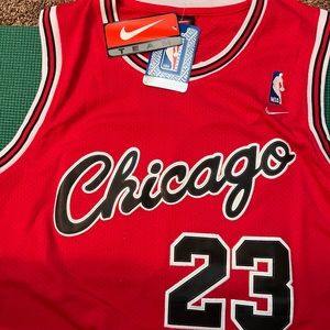 NWT-Nike Retro Michael Jordan Chicago Bulls Jersey. Size Large & Length+2